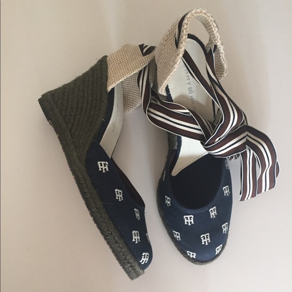 tommy hilfiger bow espadrilles